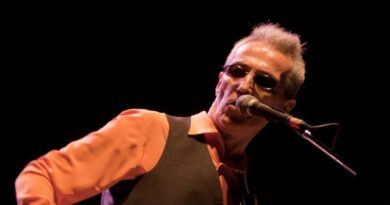 CIRO FOGLIATTA:  Un periplo por dos mundos, defendiendo la vigencia del rock