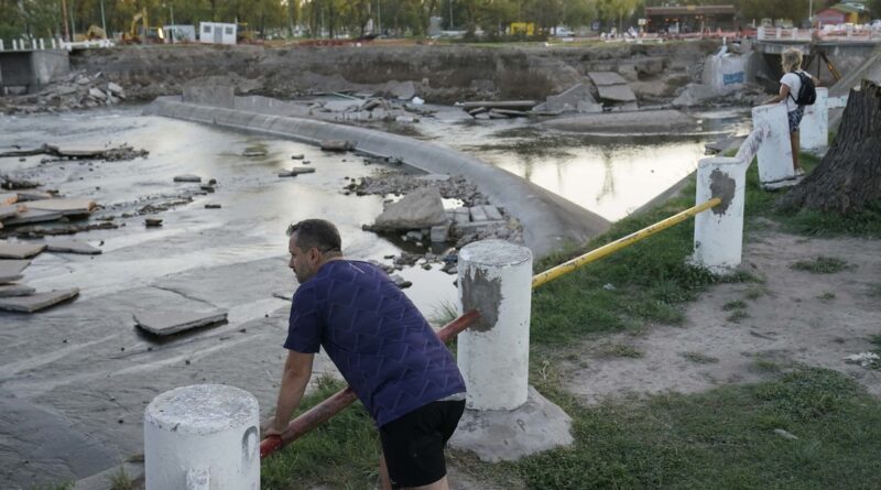 Javier Milei:  el Gobierno vetó la ley de emergencia en Bahía Blanca que buscaba asistir a los damnificados por la inundación y reconstruir la ciudad