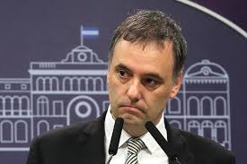 Analisis: La irritación de Adorni solo expone su debilidad